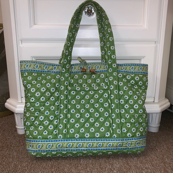 Vera Bradley Handbags - •Vera Bradley• Green Apple Medium Toggle Tote
